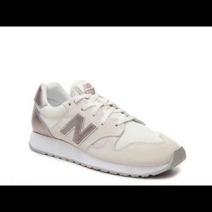 New Balance 520 Women’s Sneaker